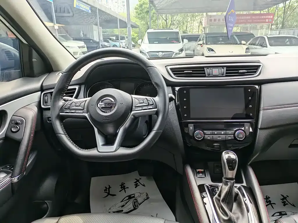 Nissan Qashqai — фото 4