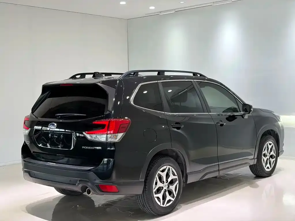 Subaru Forester — фото 2
