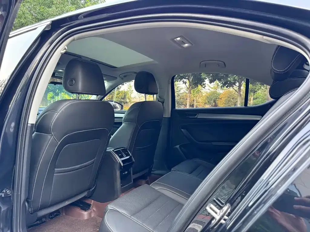 Skoda Superb — фото 3