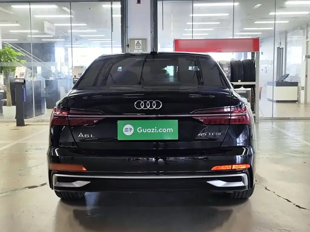 Audi A6L — фото 2