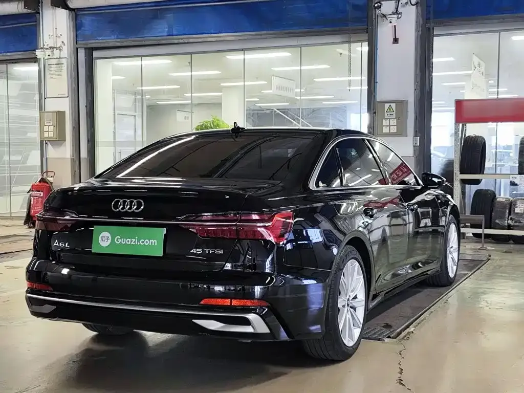 Audi A6L — фото 7