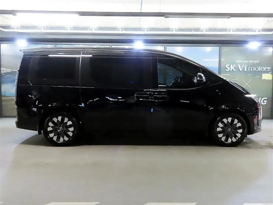 Hyundai Staria — фото 3