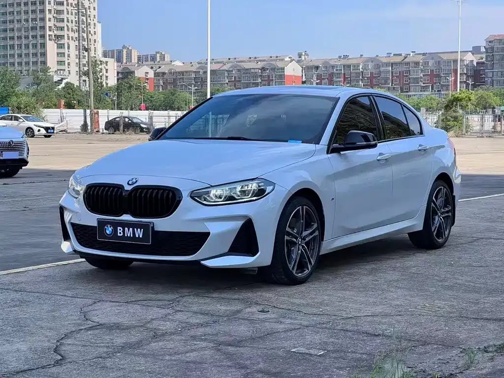 BMW 1 Series — фото 1