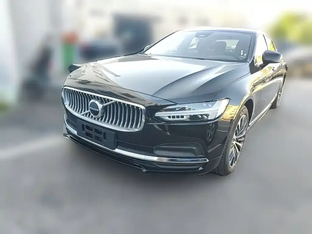 Volvo S90 — фото 1