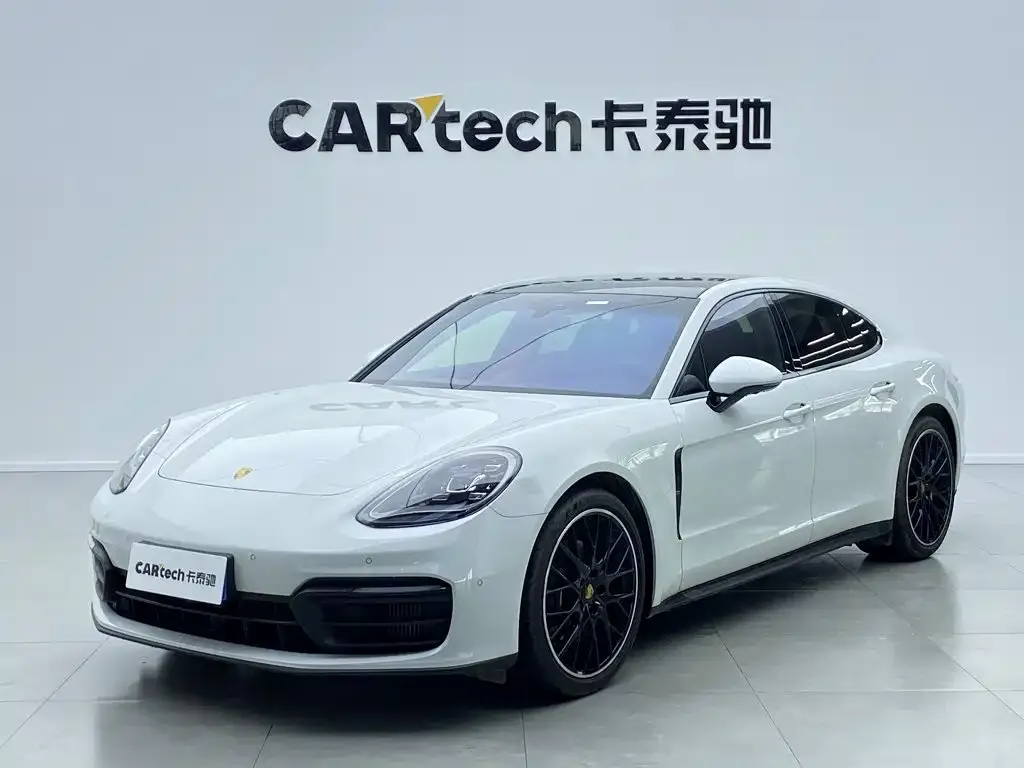 Porsche Panamera — фото 1
