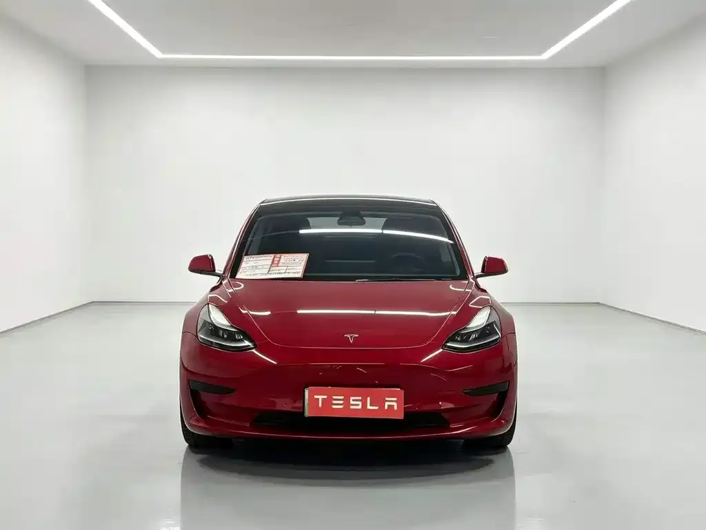 Tesla Model 3 — фото 4