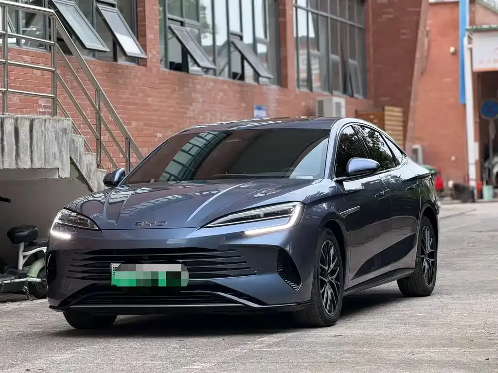 BYD Seal — фото 1