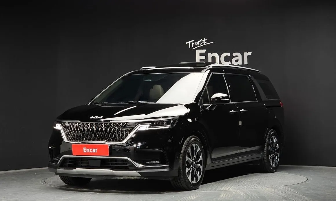 Kia Carnival — фото 1
