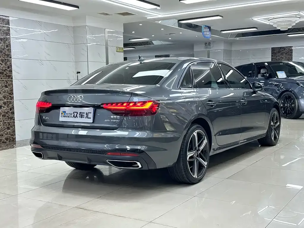 Audi A4L — фото 5