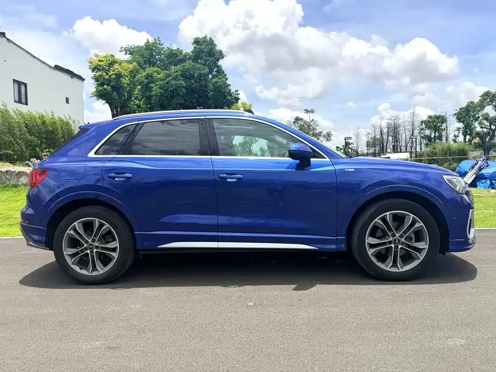 Audi Q3 — фото 8