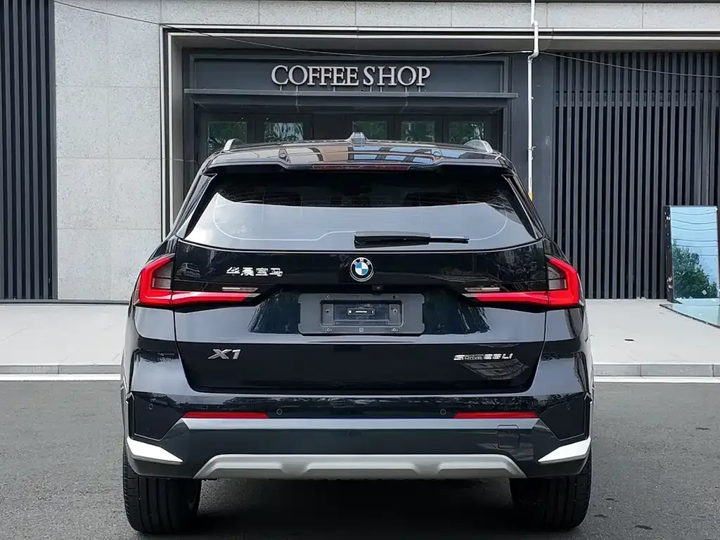 BMW X1 — фото 4