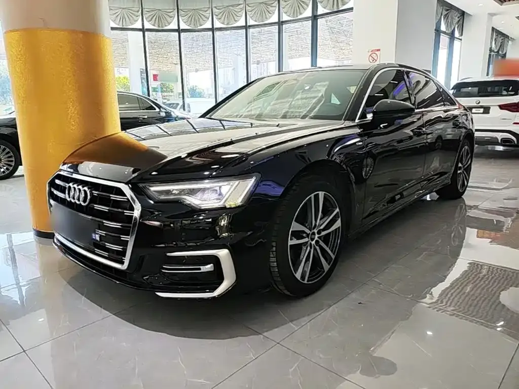 Audi A6L — фото 1