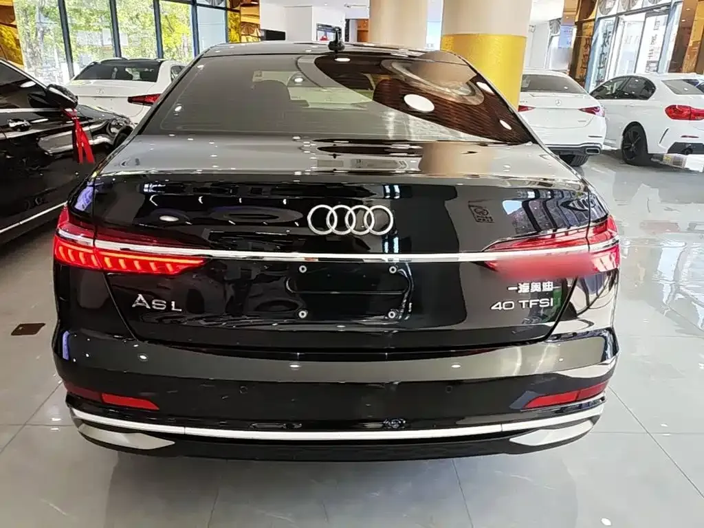 Audi A6L — фото 9