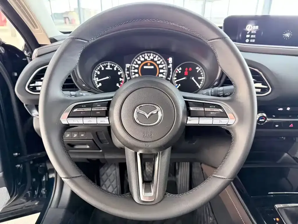 Mazda CX-30 — фото 7