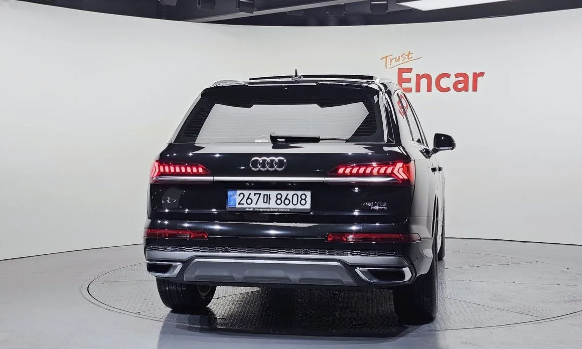Audi Q7 — фото 4