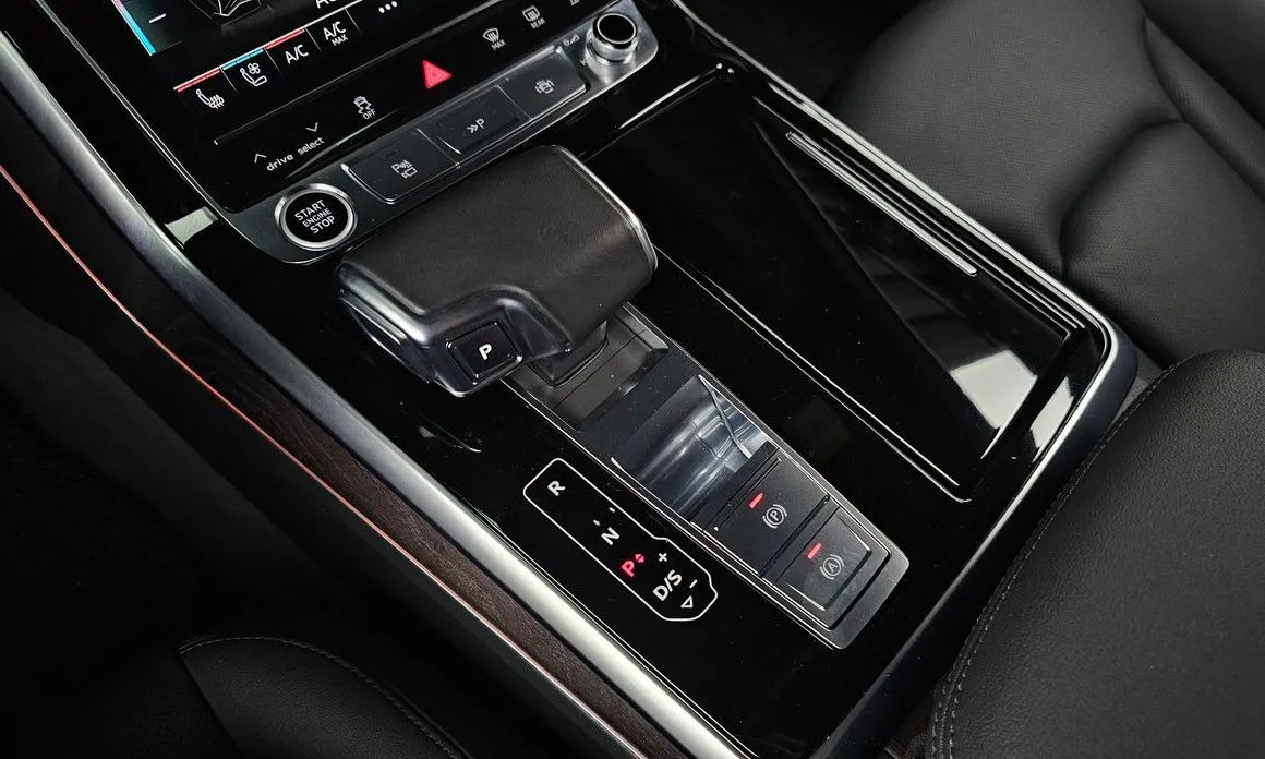 Audi Q7 — фото 6