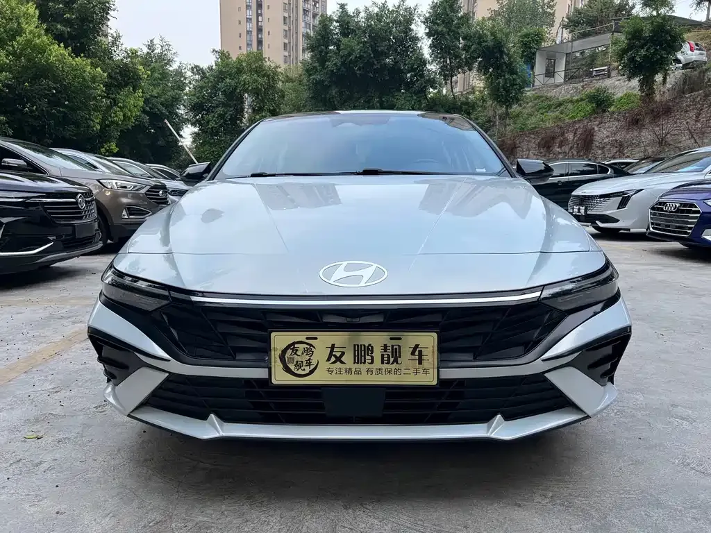 Hyundai Elantra — фото 10