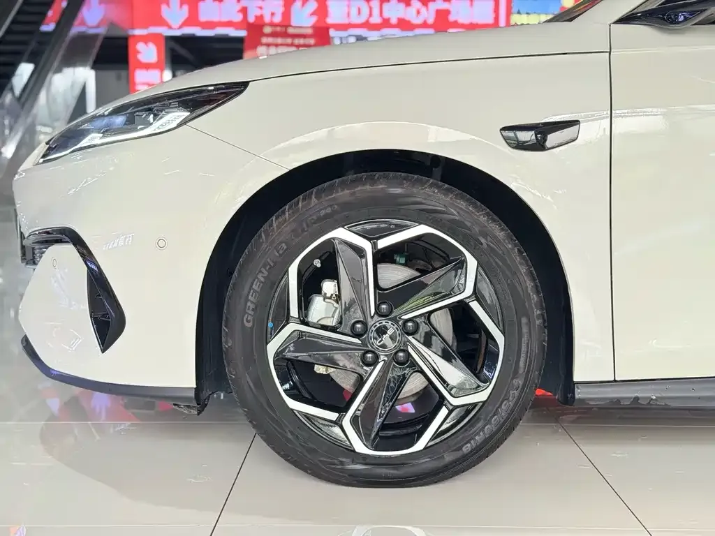 BYD Seal 06 DM-i Touring Edition — фото 8