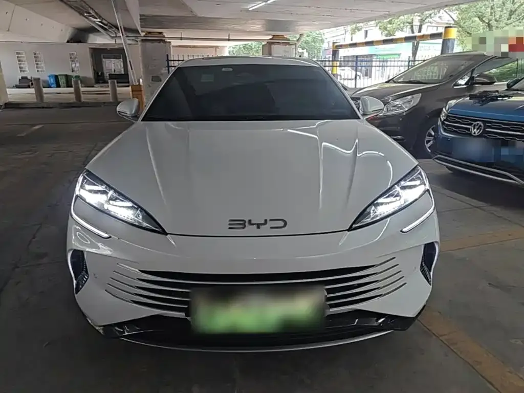 BYD Seal — фото 3