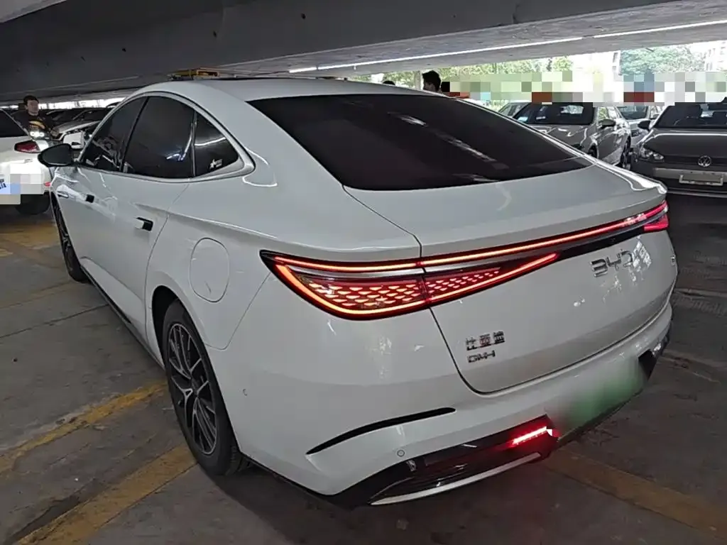 BYD Seal — фото 6