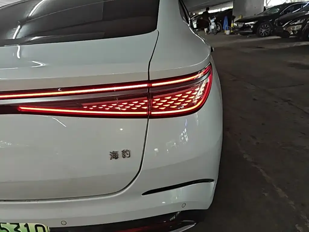 BYD Seal — фото 2