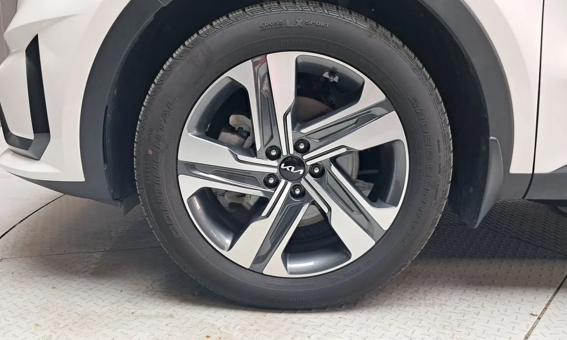 Kia Sorento — фото 8