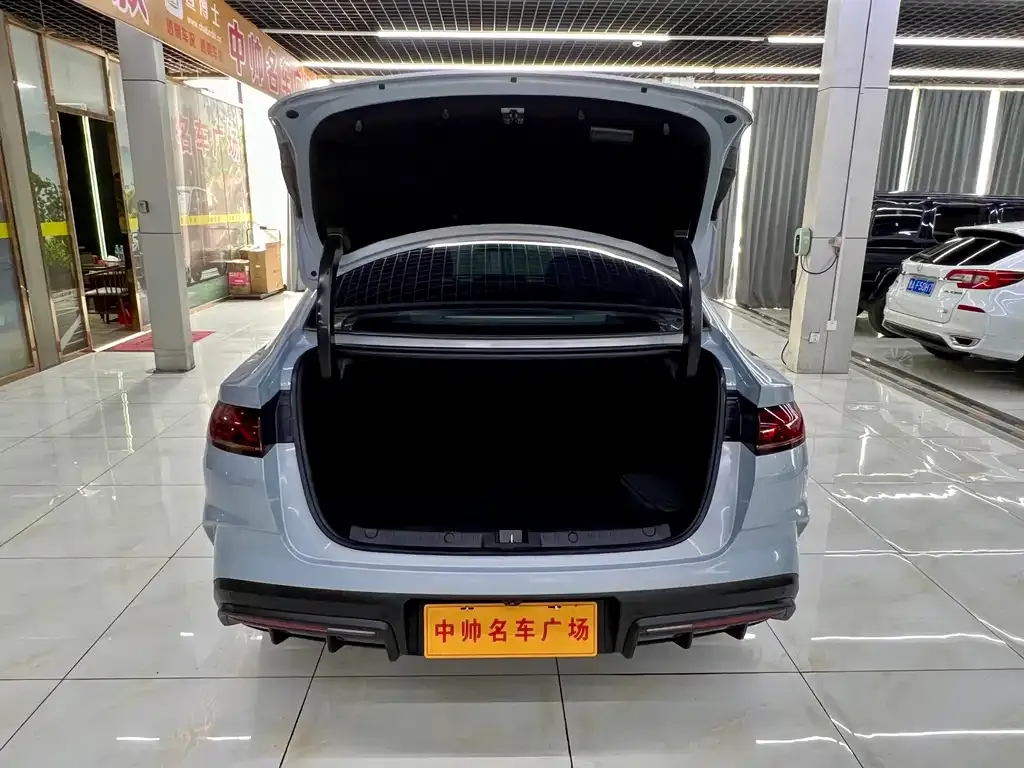 BYD Qin L — фото 4