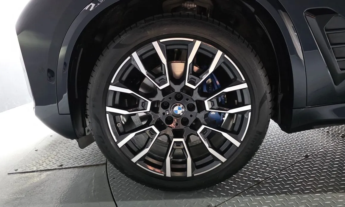 BMW X5 — фото 10