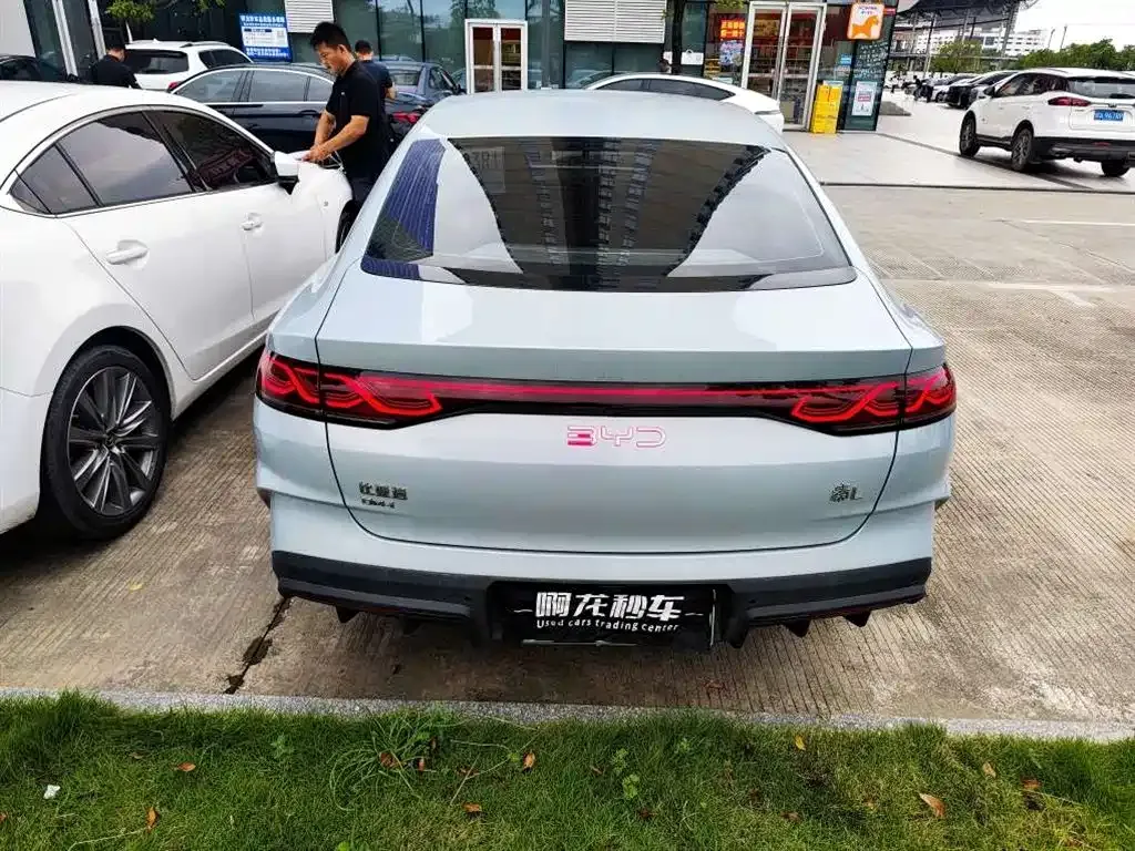 BYD Qin L — фото 4