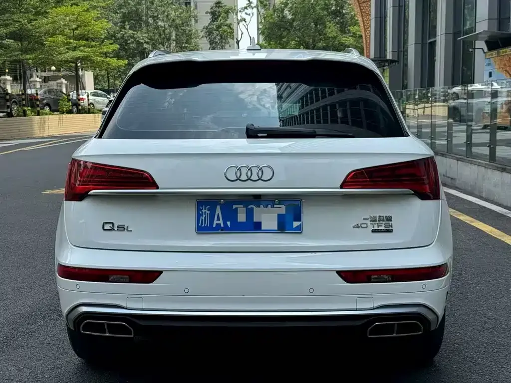 Audi Q5L — фото 2