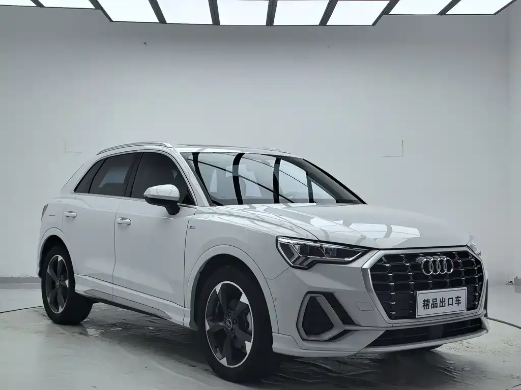 Audi Q3 — фото 10