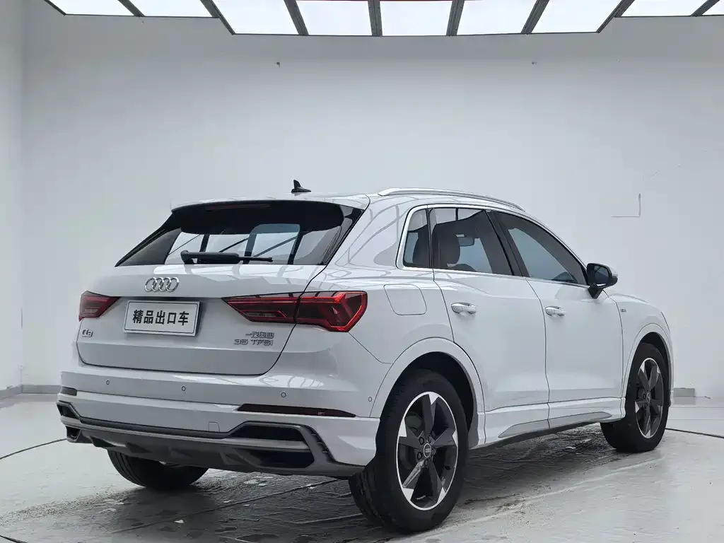 Audi Q3 — фото 5