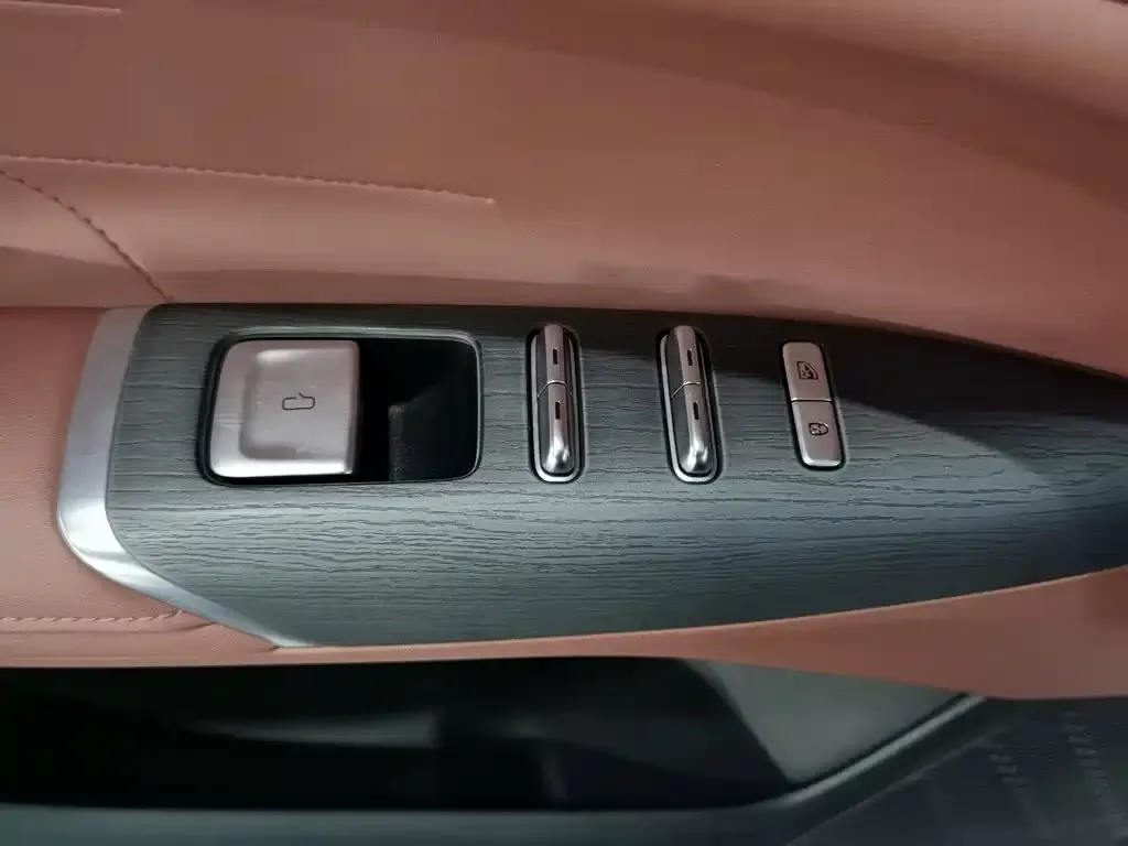 Changan CS75PLUS — фото 2