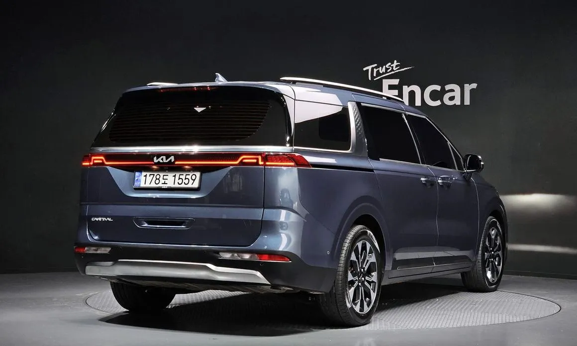 Kia Carnival — фото 4