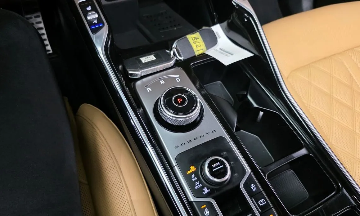 Kia Sorento — фото 7