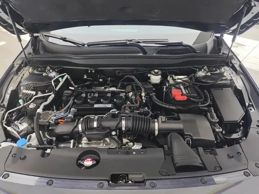 Honda Accord — фото 10