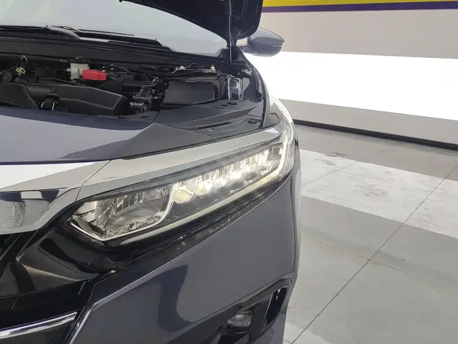 Honda Accord — фото 6