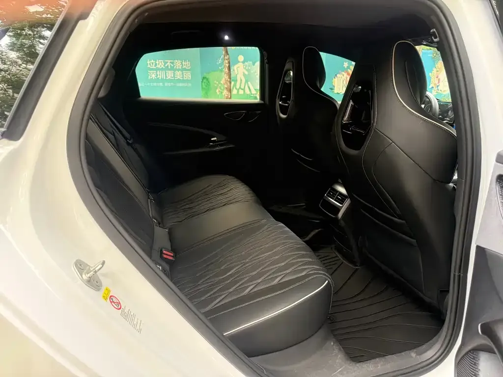 BYD Seal — фото 6