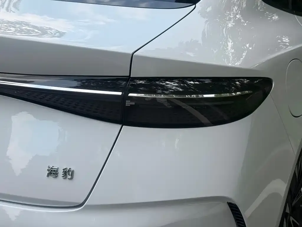 BYD Seal — фото 7