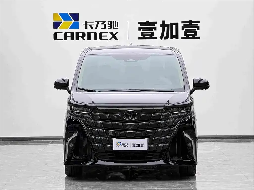 Toyota Alphard — фото 8