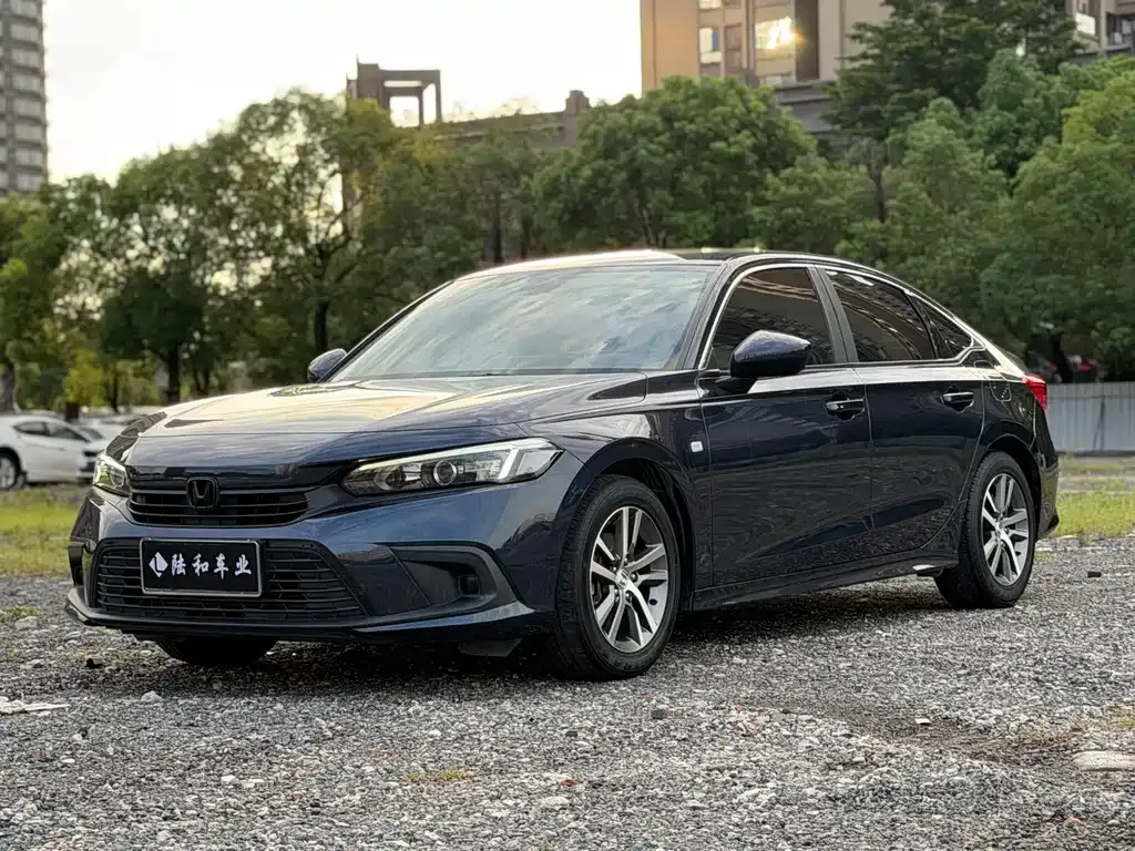 Honda Civic — фото 1