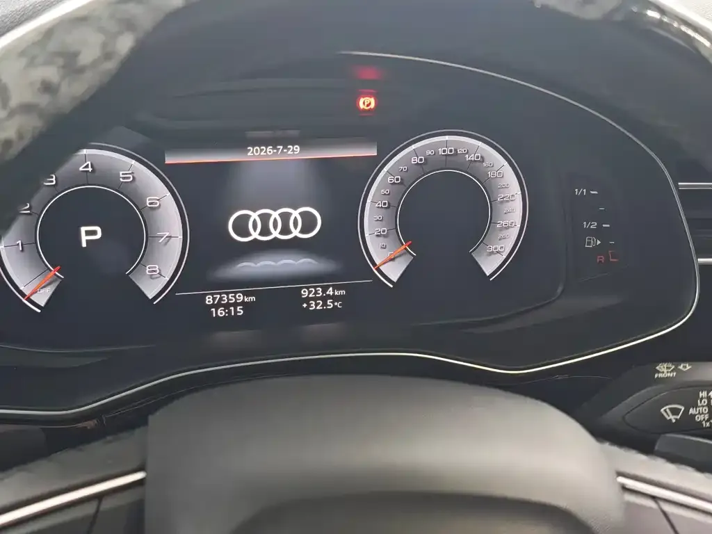 Audi Q7 — фото 2