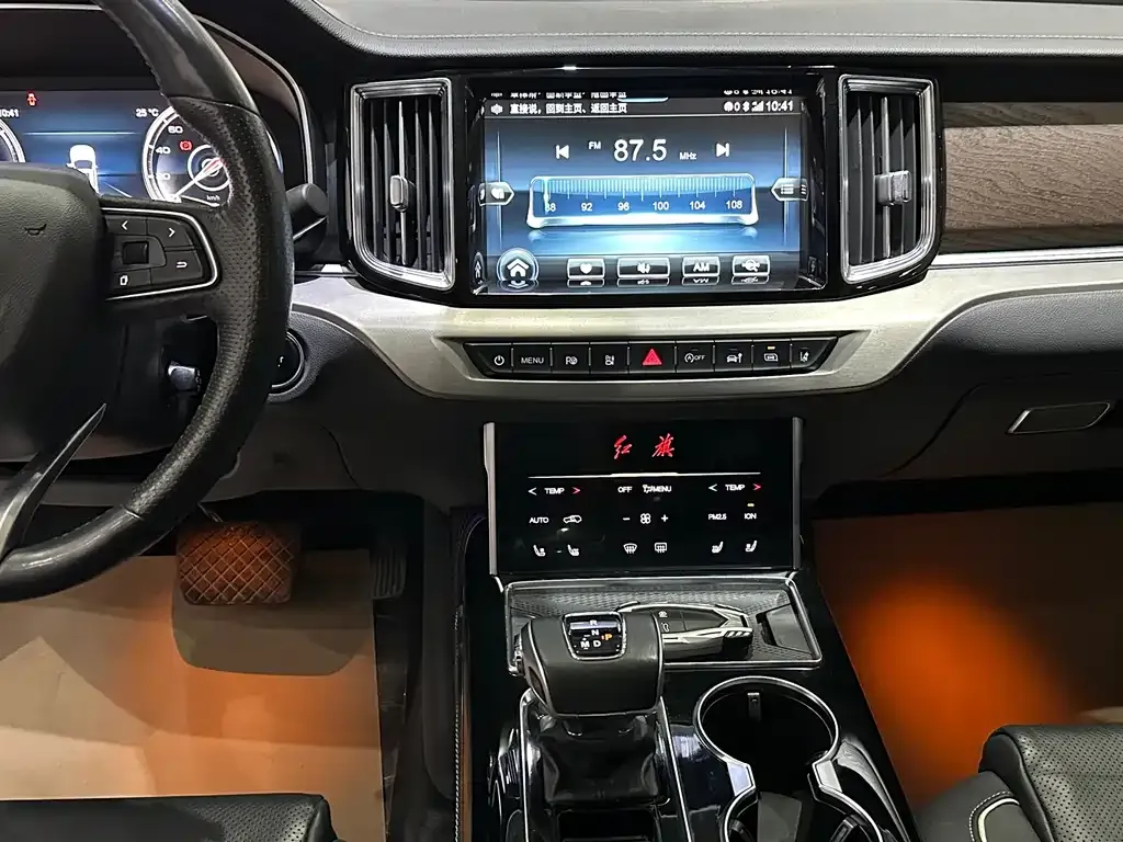 Hongqi HS7 — фото 3