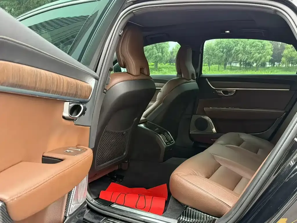 Volvo S90 — фото 3