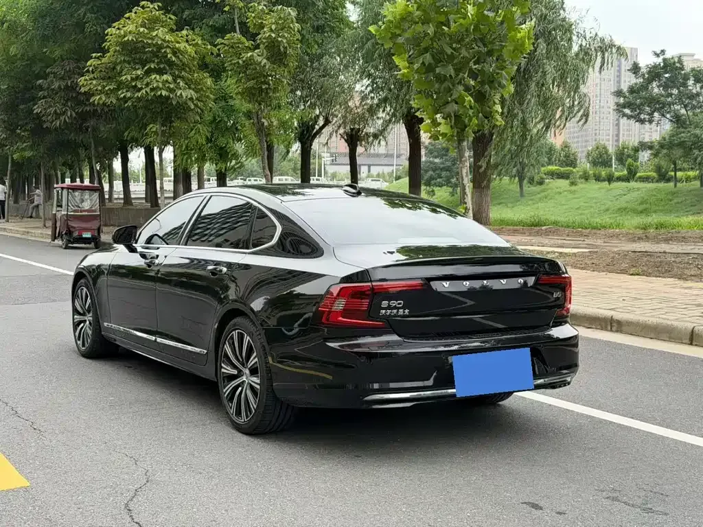Volvo S90 — фото 8