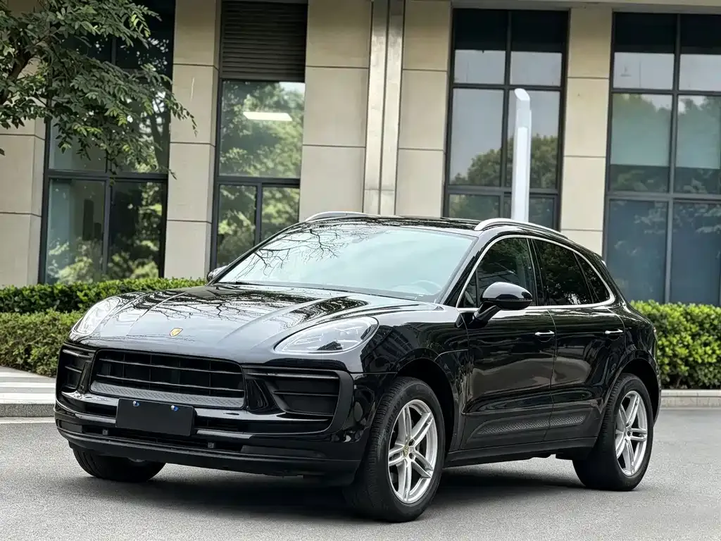 Porsche Macan — фото 1