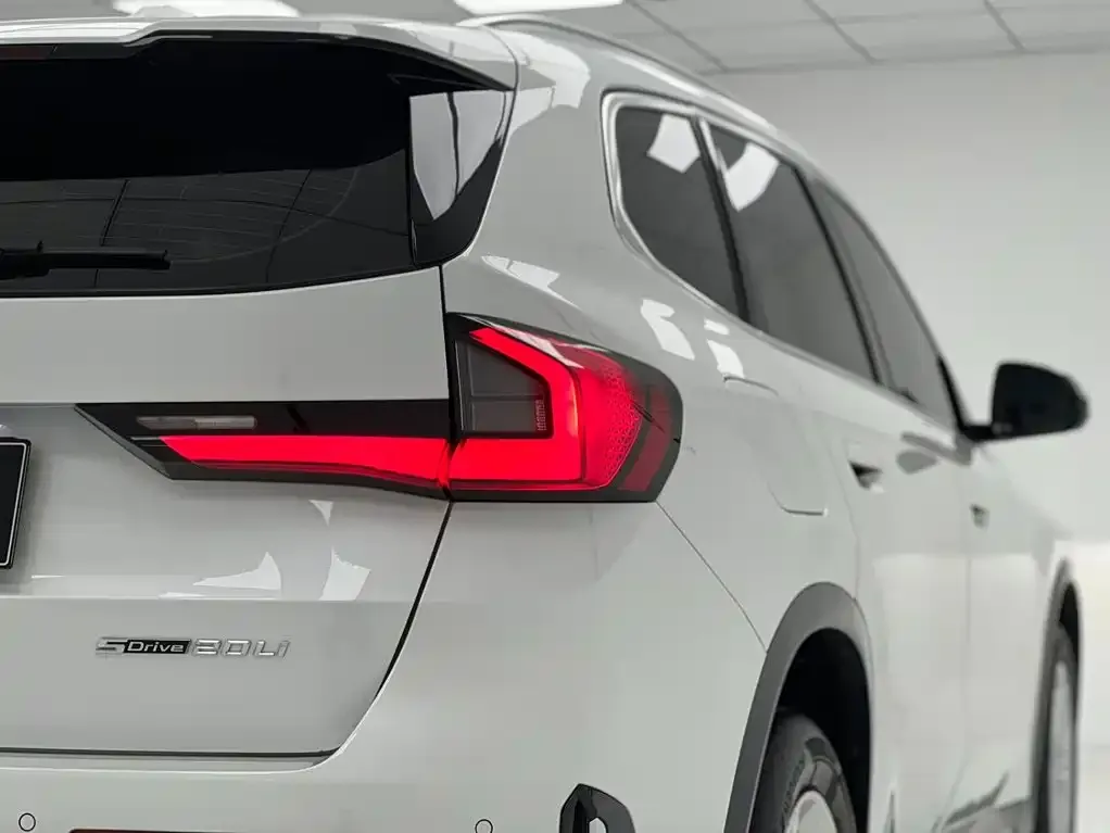 BMW X1 — фото 2