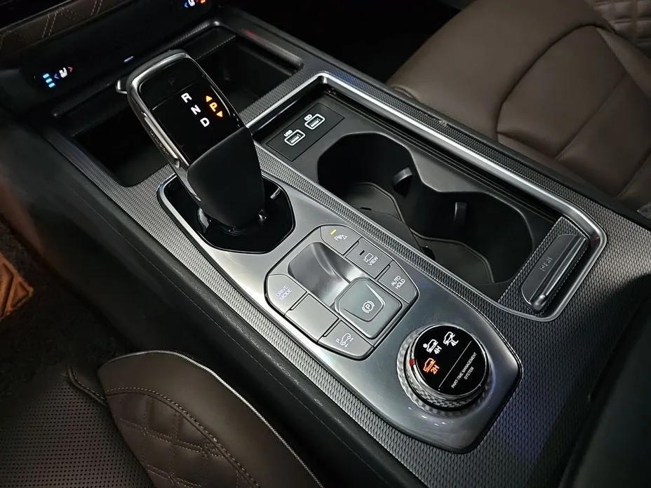 KG Mobility (Ssangyong) Rexton — фото 4