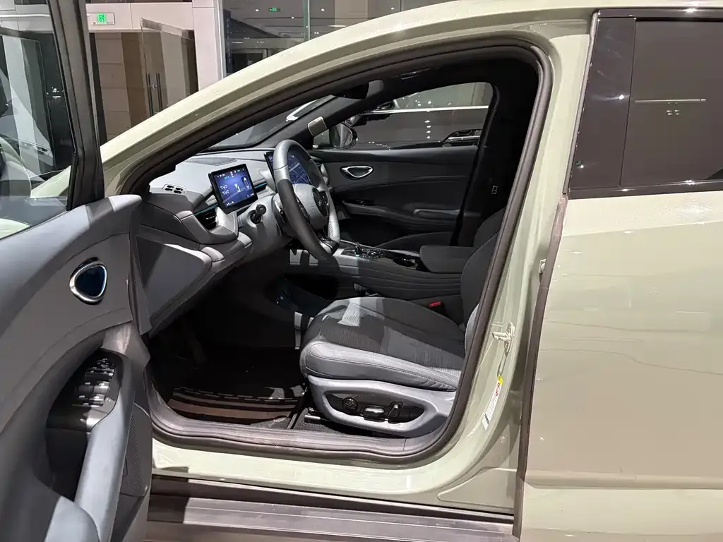 BYD Seal 06GT — фото 3