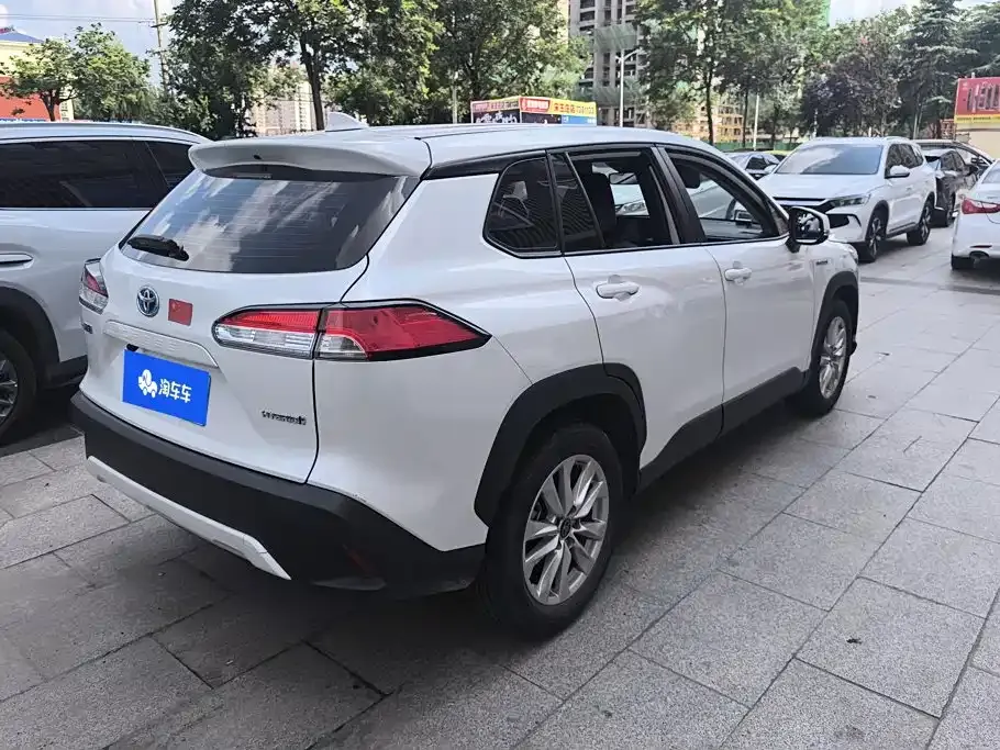 Toyota Corolla Cross — фото 4